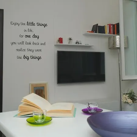 Welcomely - Joia Apartment *